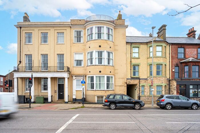 2 Bedroom Flat To Rent In South Quay, Great Yarmouth, NR30