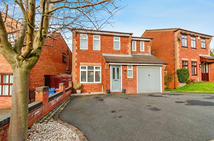 3 Bedroom Detached House For Sale In Attingham Drive, Cannock, Staffordshire, WS11