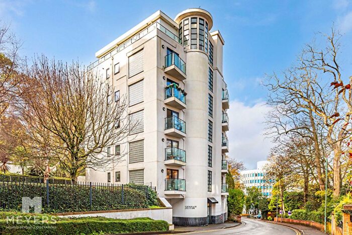 2 Bedroom Flat To Rent In St. Peters Road, Bournemouth, BH1