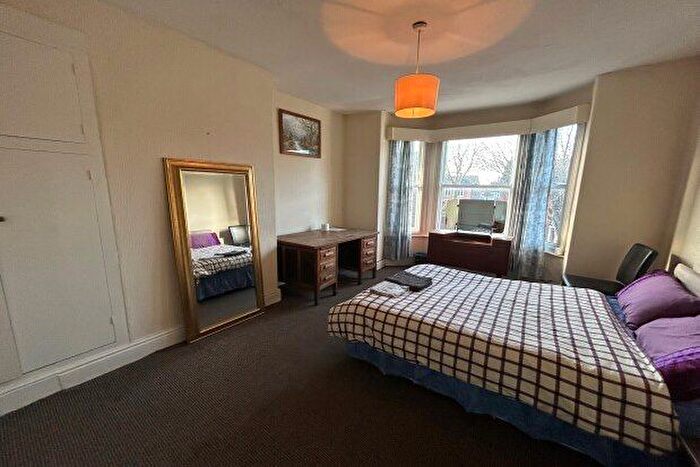 4 Bedroom Semi-Detached House To Rent In Leighton Road, Manchester, M16