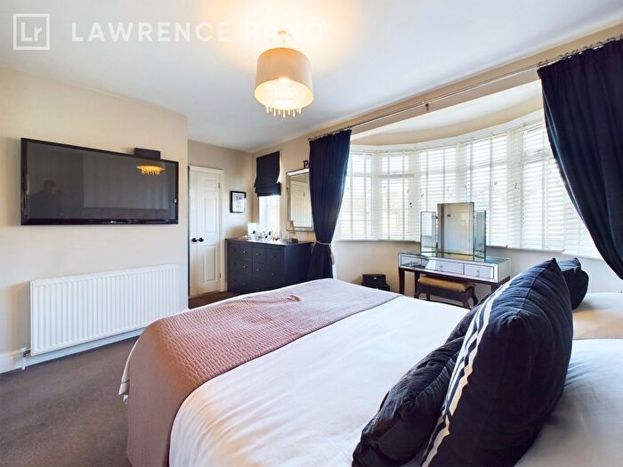 3 Bedroom End Of Terrace House For Sale In Exmouth Road, Ruislip, Middlesex, HA4
