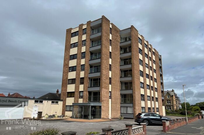 2 Bedroom Flat For Sale In Flat, Royal Beach Court, North Promenade, Lytham St. Annes, Lancashire, FY8
