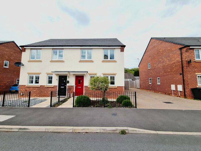 3 Bedroom Semi-Detached House To Rent In Spring Pool Meadow, Dudley, DY1