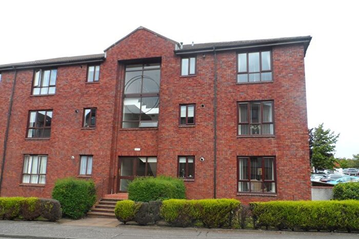2 Bedroom Flat To Rent In Rutherford Court, Kirkcaldy, KY1
