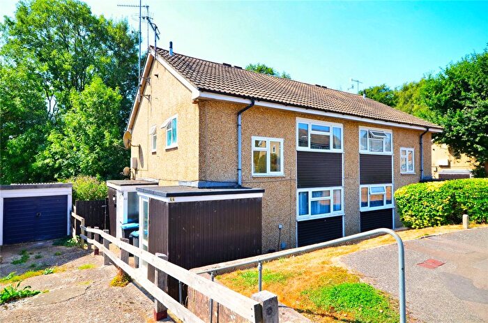 1 Bedroom Maisonette For Sale In East Grinstead, West Sussex, RH19