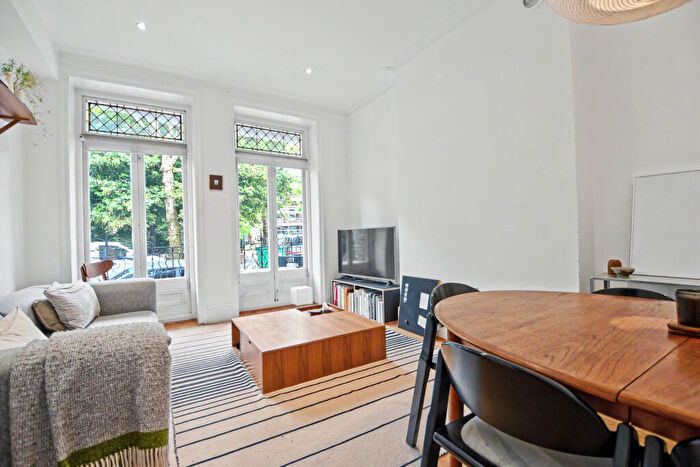 1 Bedroom Flat For Sale In Clevedon Mansions, Lissenden Gardens, London, NW5