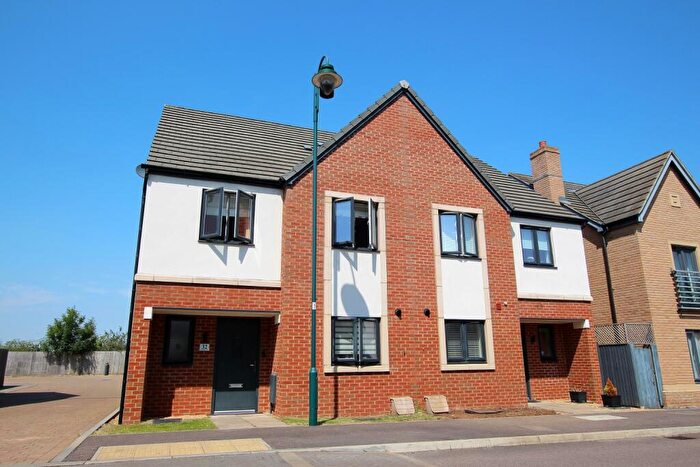 4 Bedroom Semi-Detached House To Rent In Coriander Drive, Hampton Vale, Peterborough, PE7