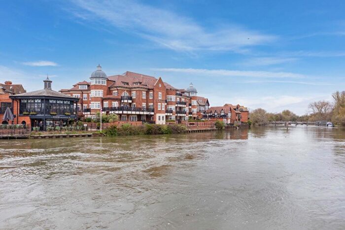 3 Bedroom Apartment For Sale In Eton Riverside, King Stable Street, SL4