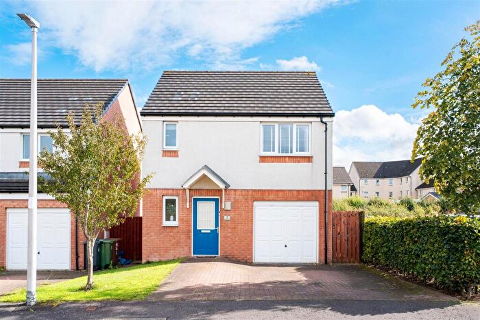 3 Bedroom Detached House For Sale In Renton Drive, Bathgate, EH48