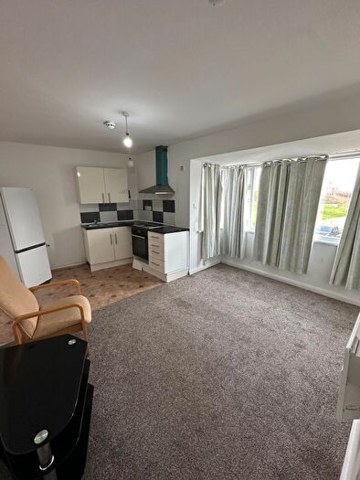 1 Bedroom Flat To Rent In Longroyd Street North, Leeds, LS11