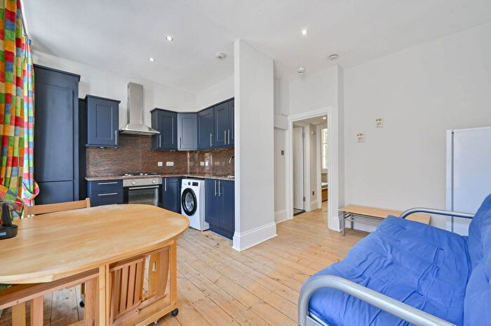1 Bedroom Flat To Rent In Burton Street, Bloomsbury, London, WC1H