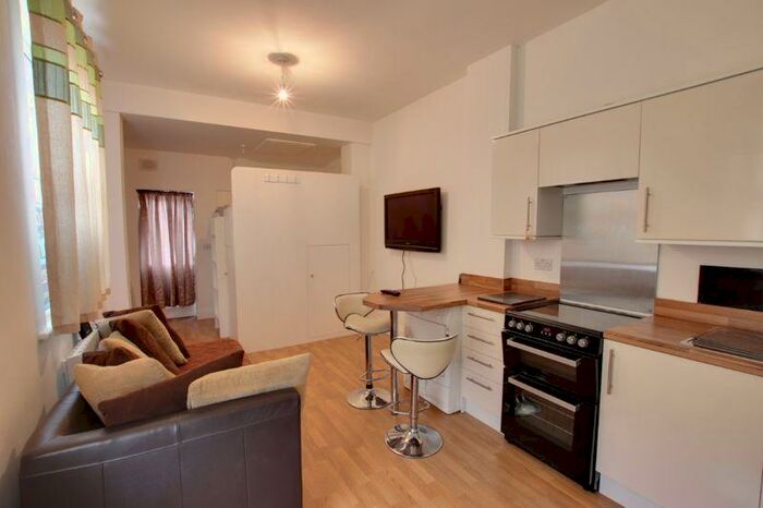 1 Bedroom Flat To Rent In Timbrell Street, Trowbridge, BA14