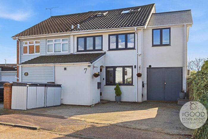 4 Bedroom Semi Detached House For Sale In Wroths Path, Loughton, IG10