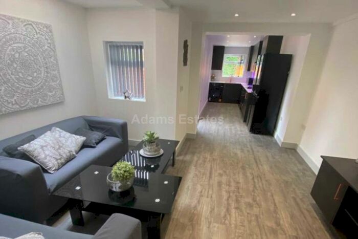 6 Bedroom Terraced House To Rent In Blenheim Road, Reading, RG1