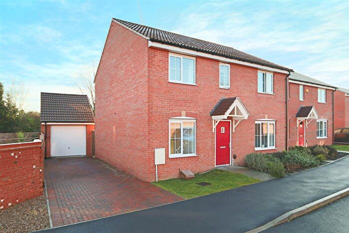 4 Bedroom Detached House To Rent In Binch Field Close, Calverton, Nottingham, NG14