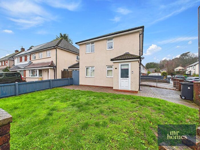 2 Bedroom Flat For Sale In Doyle Avenue, Fairwater, Cardiff, CF5
