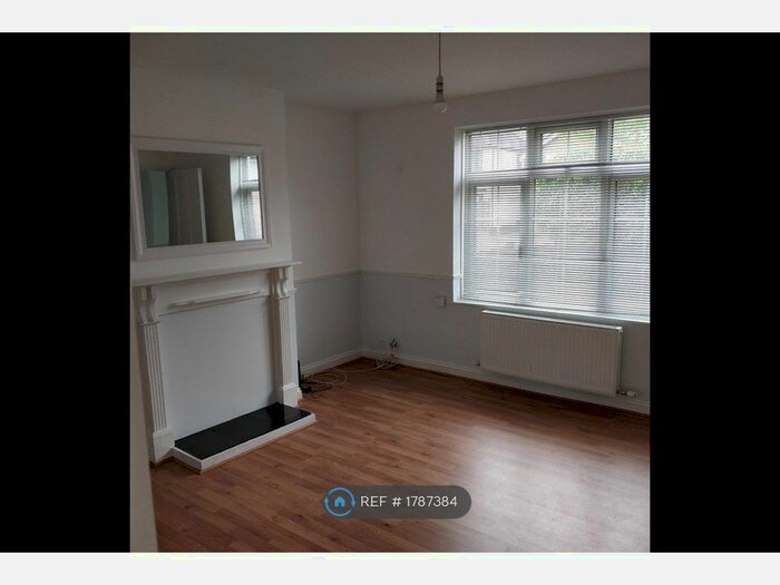 3 Bedroom End Of Terrace House To Rent In Kingston Road, New Malden, KT3
