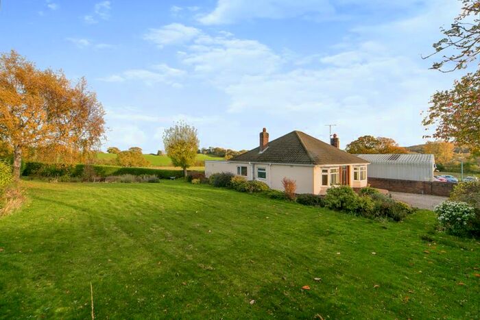 3 Bedroom Bungalow For Sale In Wrexham Road, Yr Hob, Wrecsam, Wrexham Road, LL12