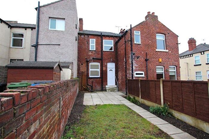 3 Bedroom Terraced House To Rent In Station Road, Kippax, LS25