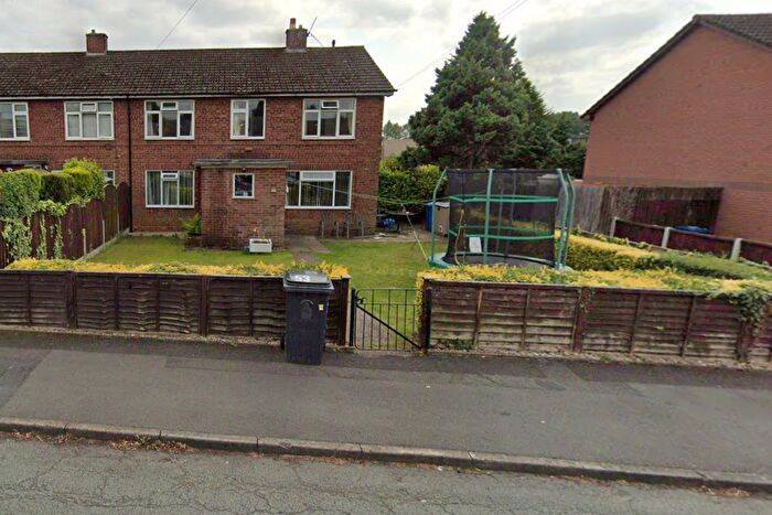 2 Bedroom Flat To Rent In Deer Park Road, Fazeley, Tamworth, B78