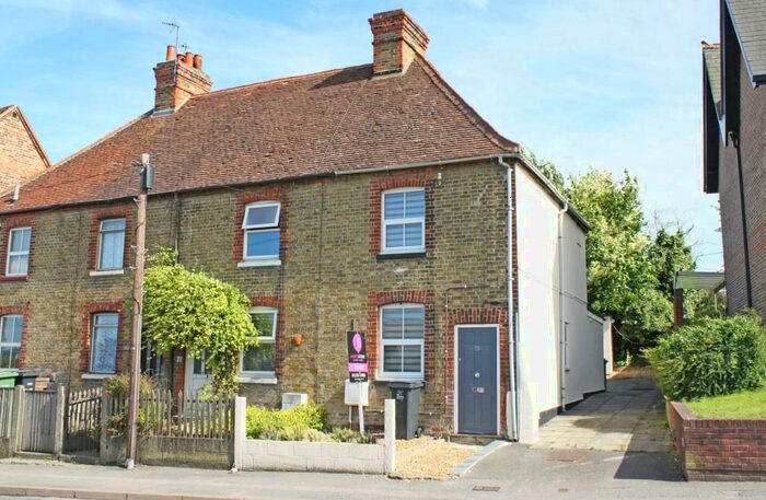 3 Bedroom End Of Terrace House To Rent In Broadway, Didcot, OX11