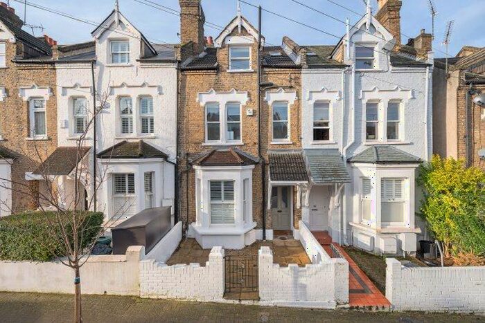 4 Bedroom Property To Rent In Dempster Road, Wandsworth, SW18