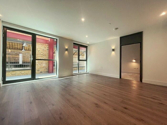 1 Bedroom Flat To Rent In Windsor Square, Woolwich, London, SE18