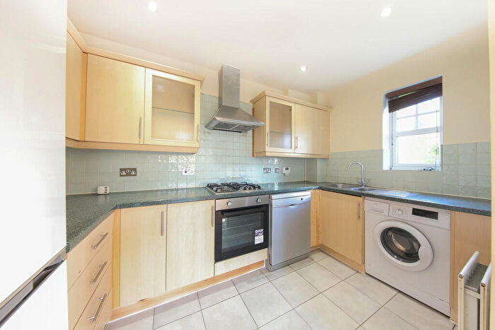 2 Bedroom Apartment To Rent In Seaton Square, London, NW7