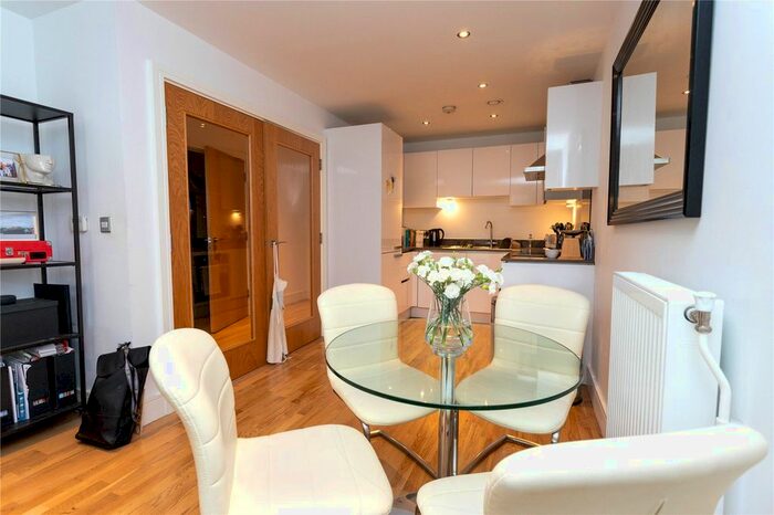 1 Bedroom Flat To Rent In Victoria Parade, Greenwich, London, SE10