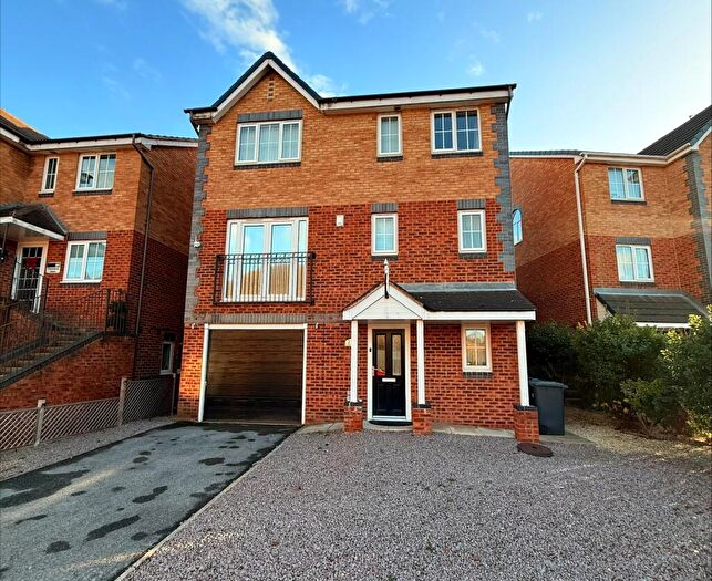 5 Bedroom Detached House For Sale In Parkland View, Lundwood, Barnsley, S71