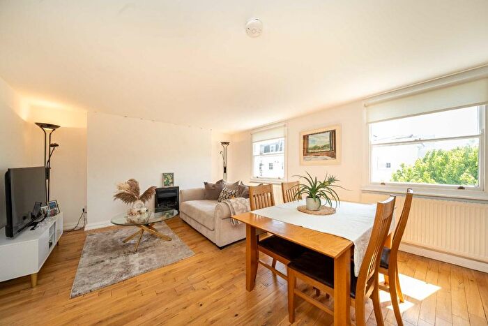 2 Bedroom Flat To Rent In Gloucester Street, London, SW1V