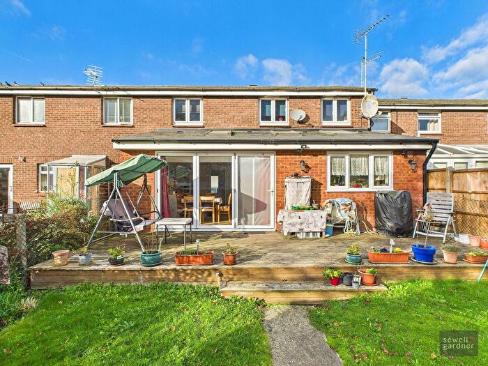 4 Bedroom Terraced House For Sale In Curtis Close, Mill End, Rickmansworth, WD3