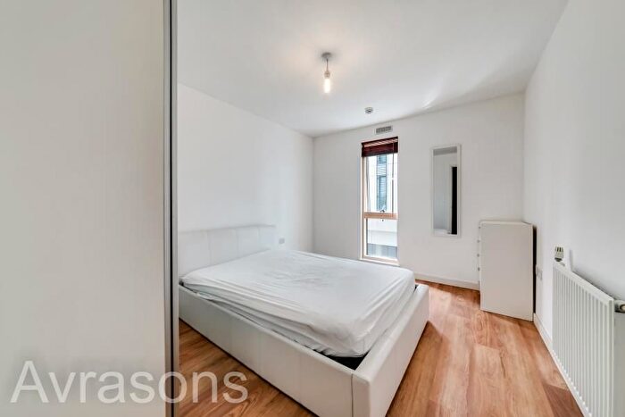 1 Bedroom Flat To Rent In Hardwicks Sqaure, Wandsworth, SW18