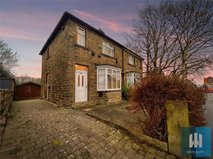 3 Bedroom Semi Detached House For Sale In New Hey Road, Salendine Nook, Huddersfield, HD3