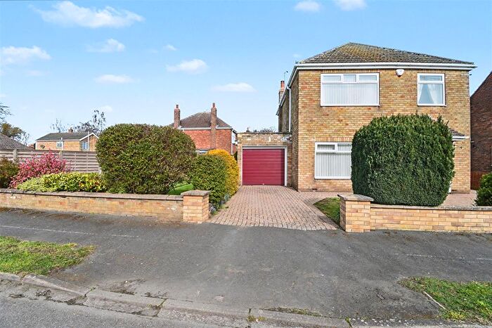 3 Bedroom Detached House For Sale In Eastfield Road, Messingham, Scunthorpe, DN17