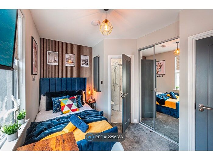 Studio To Rent In Swindon, Swindon, SN1