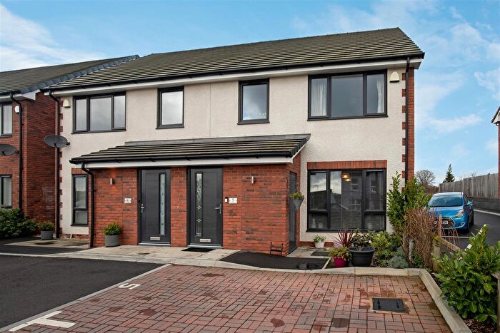 3 Bedroom Semi Detached House For Sale In Beacon Lane, Winterbourne, Bristol, BS36