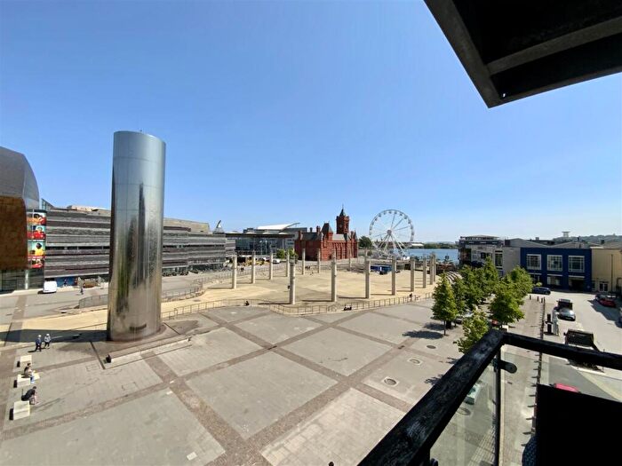 2 Bedroom Apartment To Rent In Quayside, Cardiff Bay, CF10