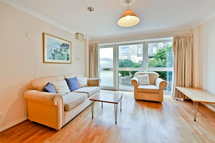 3 Bedroom Terraced House To Rent In St John Street, Clerkenwell, EC1V