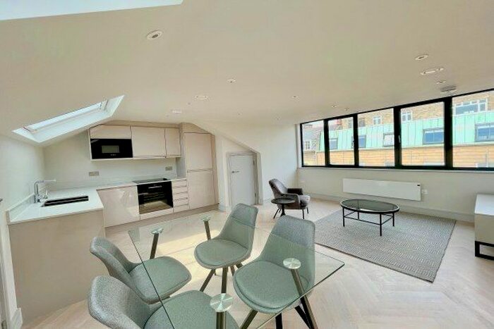 3 Bedroom Flat To Rent In Hood Street, Newcastle Upon Tyne, NE1