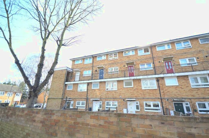 2 Bedroom Flat To Rent In Grantham Road, London, E12