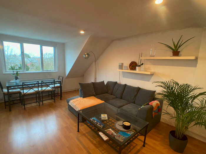 1 Bedroom Flat To Rent In Walm Lane, London, NW2