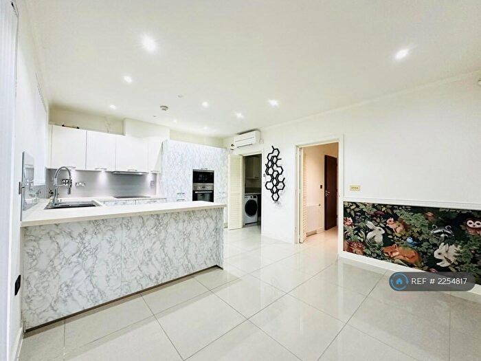 4 Bedroom Semi-Detached House To Rent In Camborne Road, Edgware, HA8