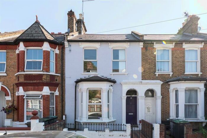 3 Bedroom Terraced House To Rent In Sutherland Road, Tottenham, N17
