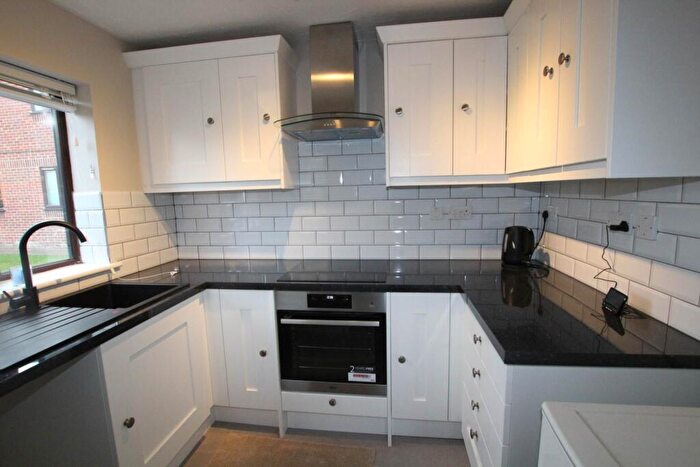 1 Bedroom Apartment To Rent In Poets Chase, Aylesbury, HP21