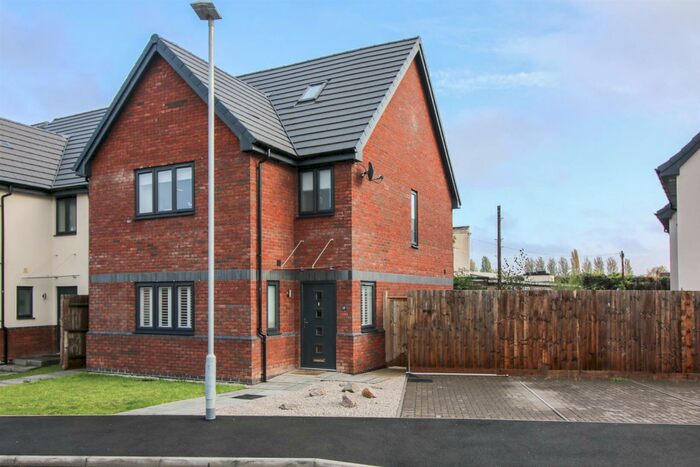 4 Bedroom Detached House To Rent In Lace Gardens, Ruddington, Nottingham, NG11