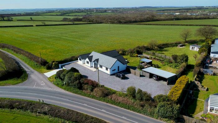 4 Bedroom Detached House For Sale In Bucks Cross, Bideford, EX39