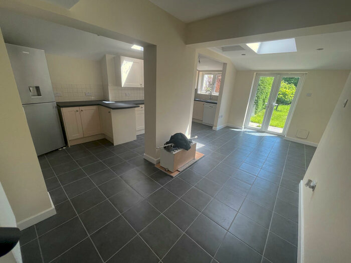 3 Bedroom Property To Rent In Winchester Road, Shirley, SO16