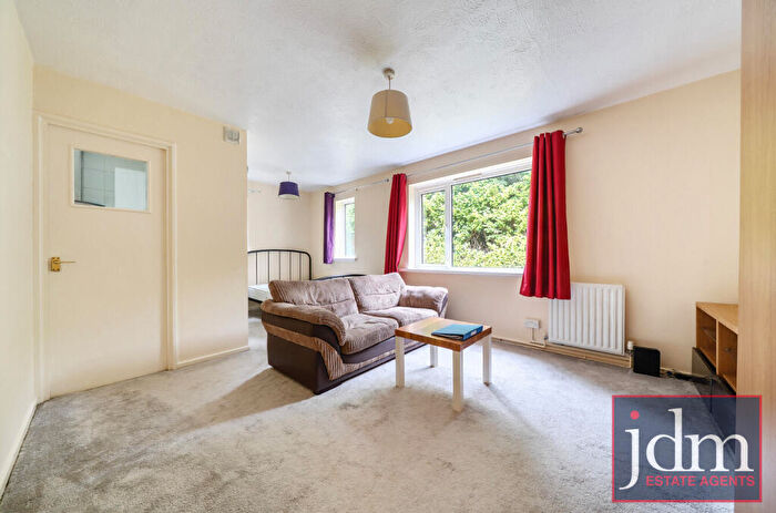 1 Bedroom Apartment To Rent In York Rise, Orpington, BR6