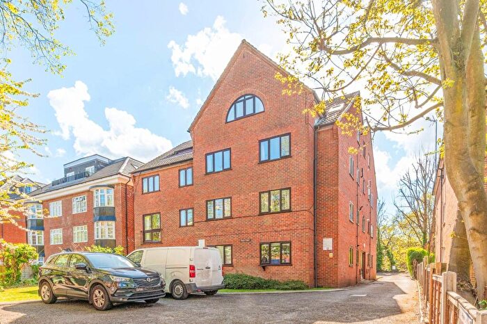 2 Bedroom Flat To Rent In Grove Road, Sutton, SM1